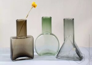 Glass vases (1)