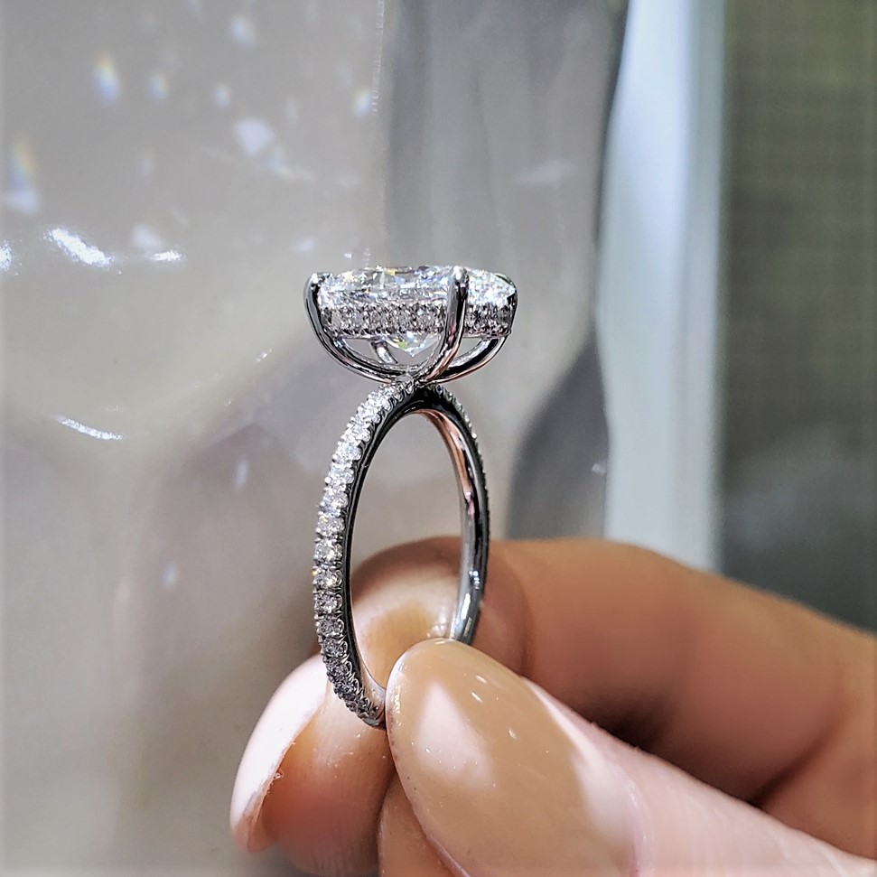 hidden halo engagement rings