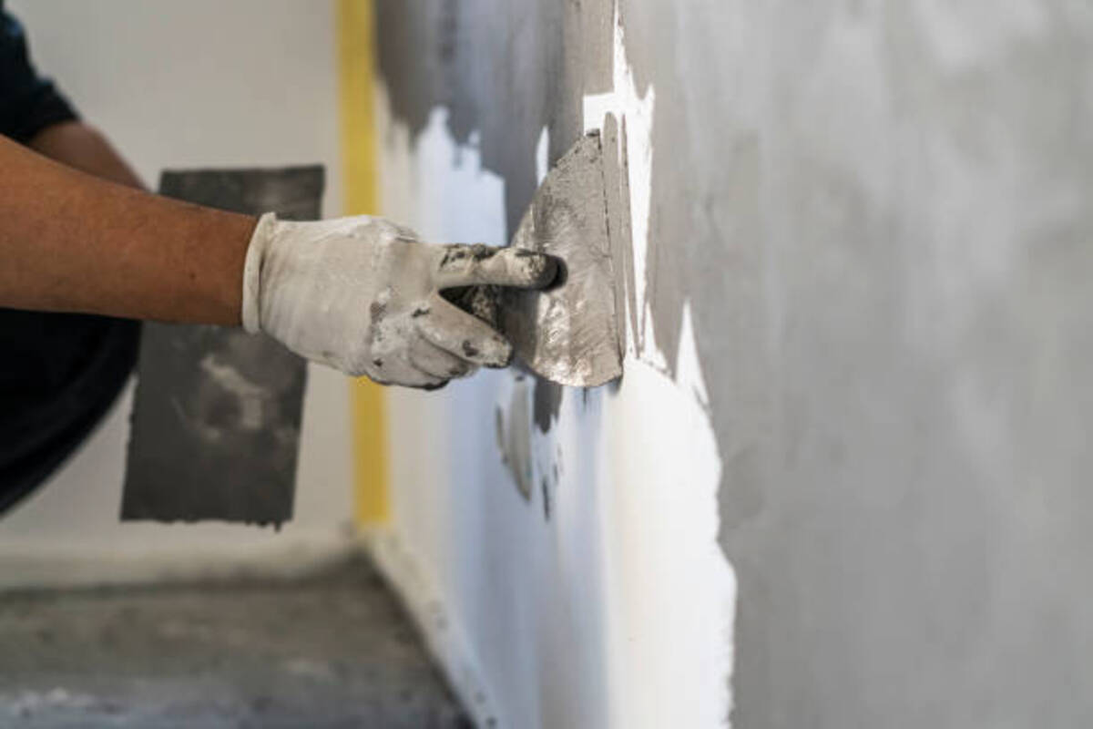 What Are the Benefits of Wall Repair Service?