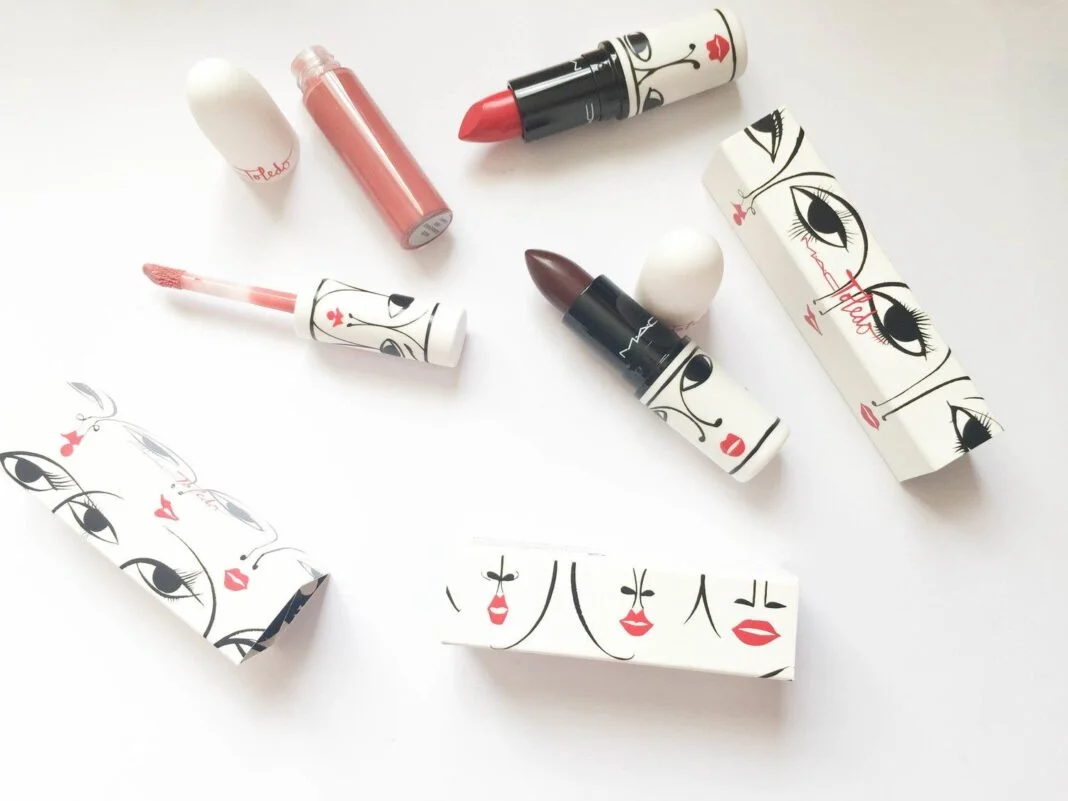 Custom Lipstick Boxes