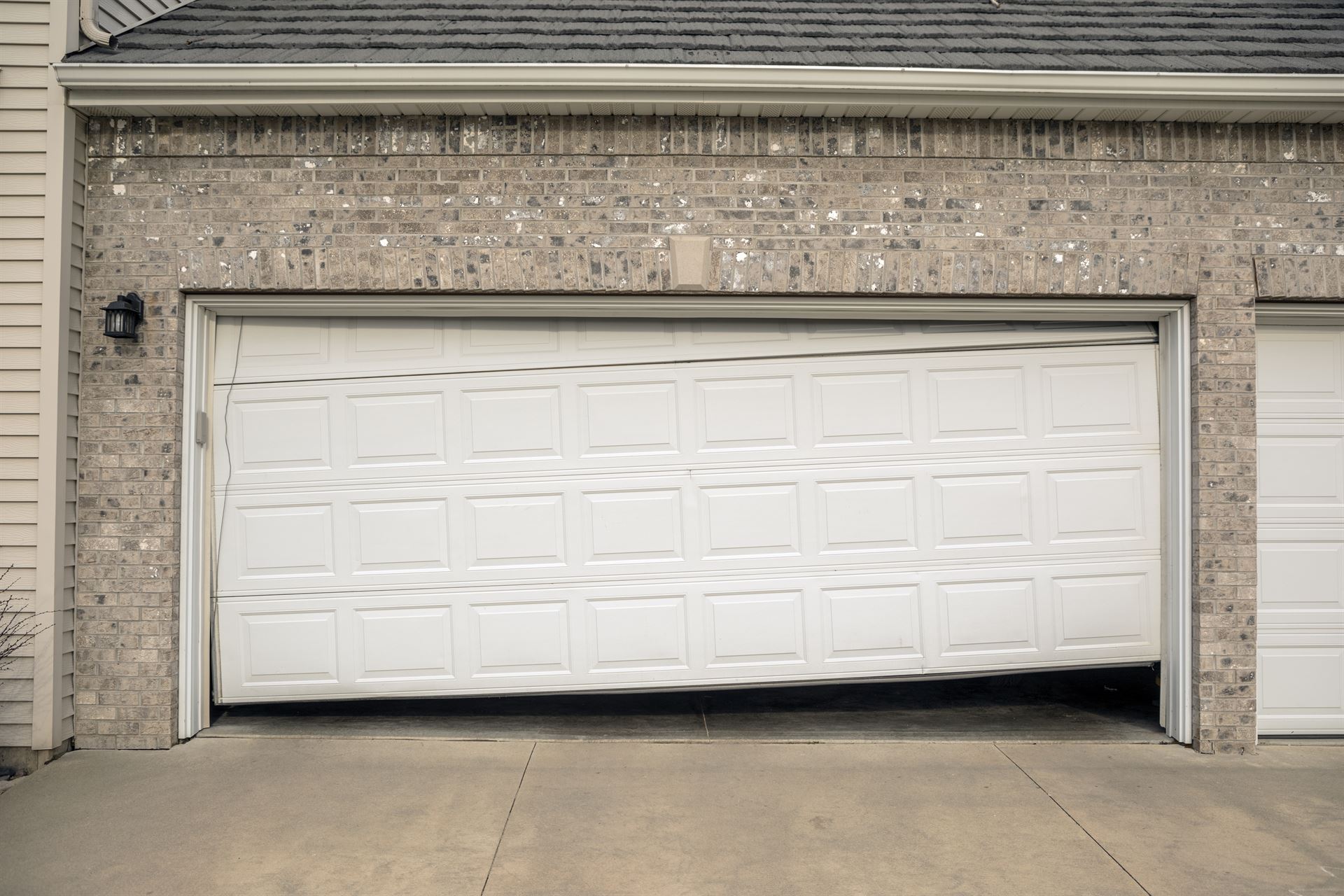 Why Is Repair Important for Off-Track Tilt-Up Garage Doors?