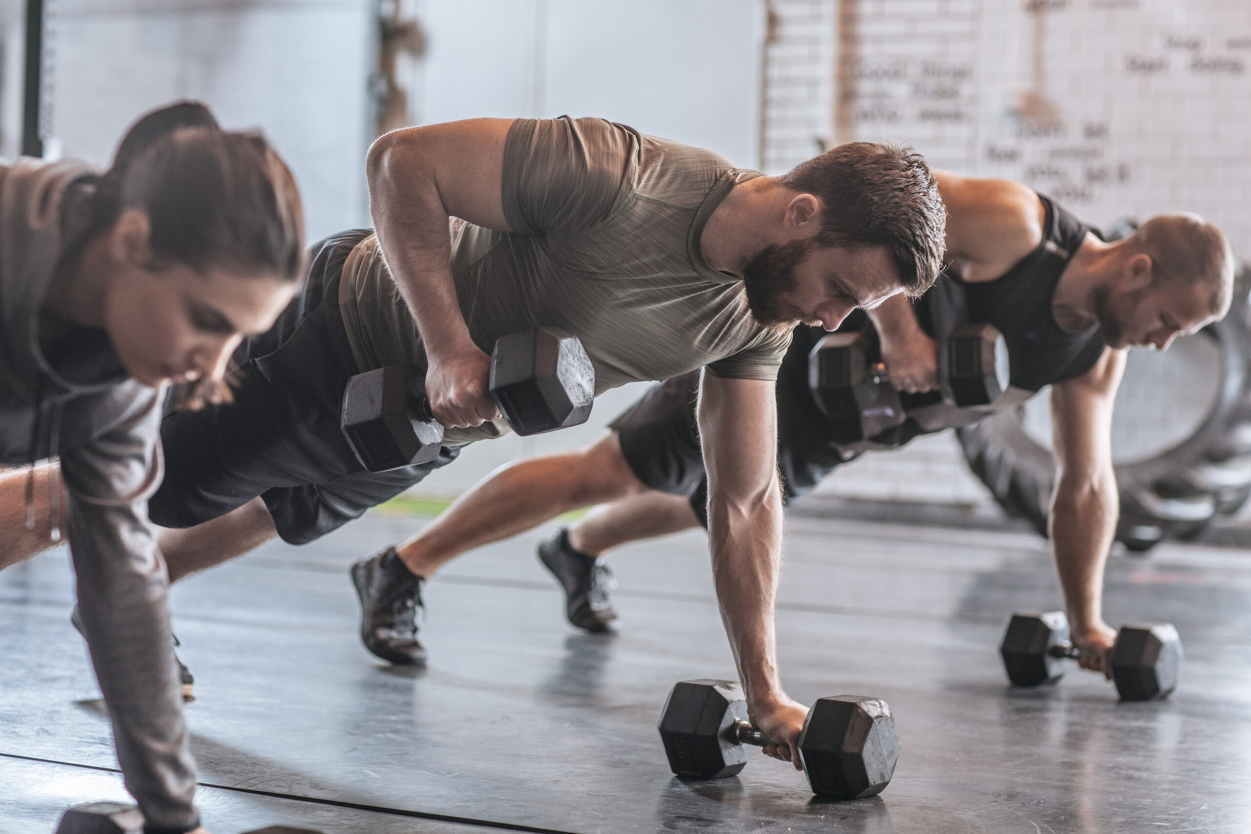 How Does Personal Training Differ From Group Fitness Classes?