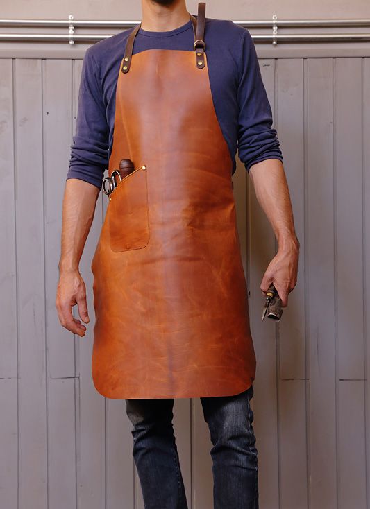 The Timeless Appeal of the Leather Apron | A Fusion of Functionality