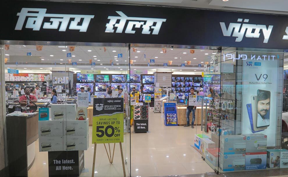 Vijay Sales at Infiniti Mall Malad: Top Electronics Deals