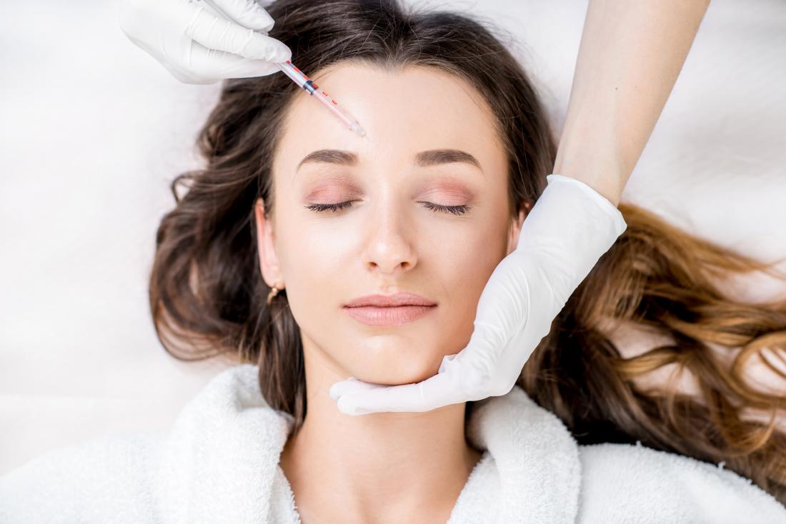 Dermal Fillers for Chin Reshaping: Dubai's Non-Surgical Trend