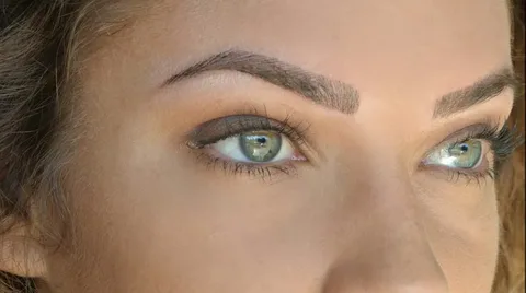 microblading thin eyebrows