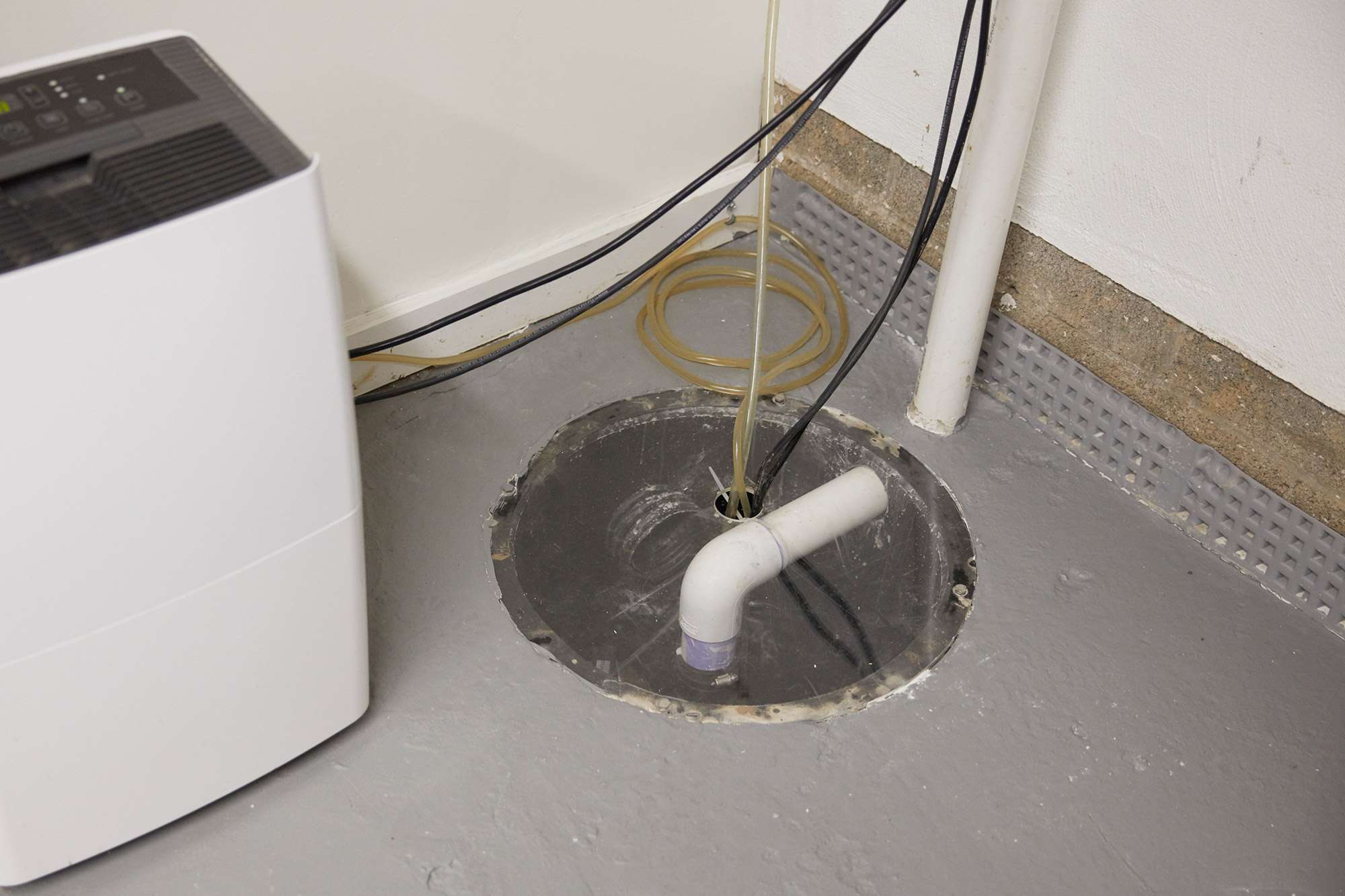 How Do Professionals Repair a Sump Pump