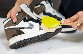 sneaker cleaning service dubai