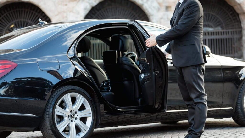 luxury car chauffeur Melbourne