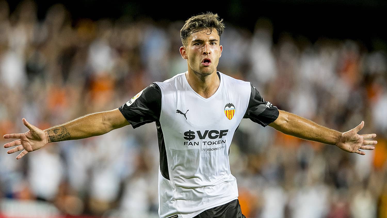 Hugo Duro’s Heroics Ignite Valencia CF’s Revival at Mestalla