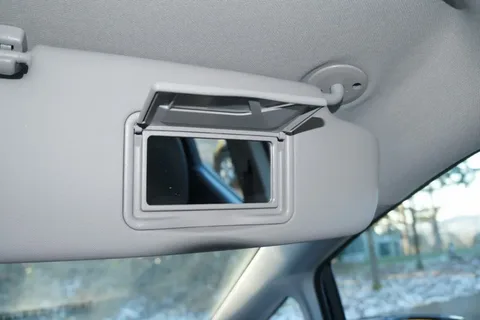 Enhancing Safety with a Functional 2009 Hyundai Accent Sun Visor