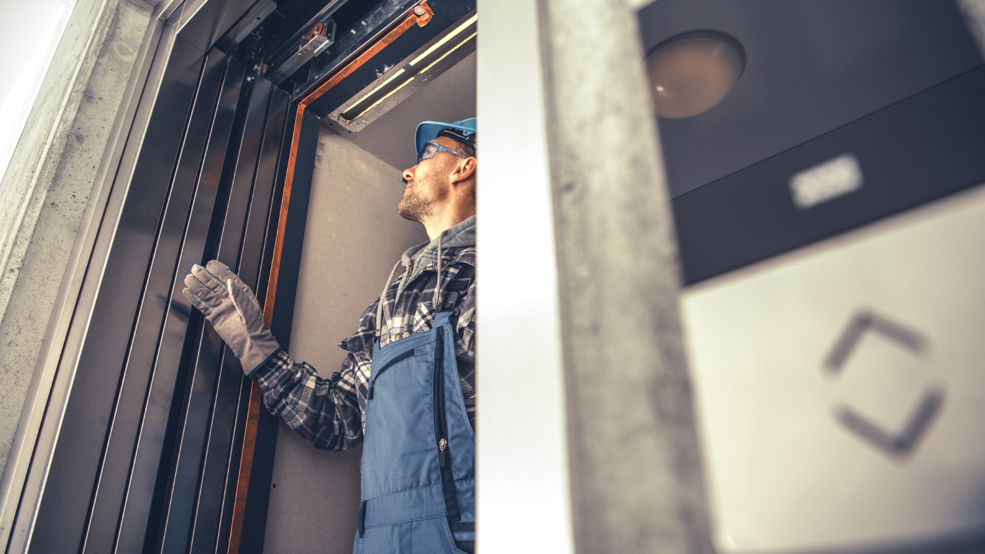 Elevators maintenance